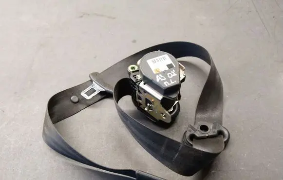Audi A3 S3 8L Front seatbelt 8L3857705C 8L3857705