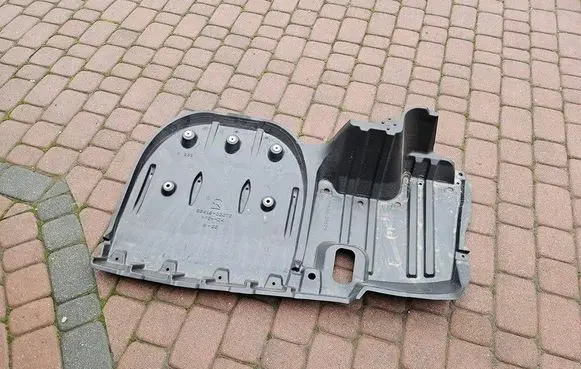 Toyota Camry VIII XV70 Trunk bottom trim panel 58415-33070-