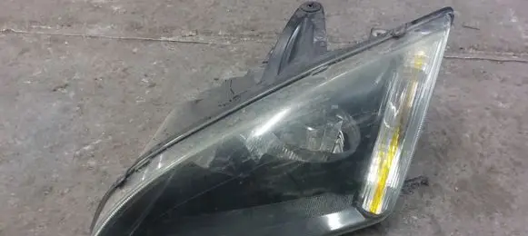 Ford Focus Headlight/headlamp 4M5113K060