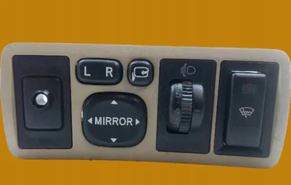 Toyota Avensis T250 Wing mirror switch 84152-05050
