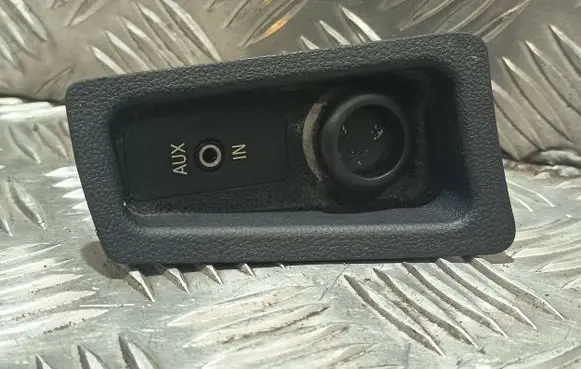 BMW 1 E81 E87 Cigarette lighter 51167132045 61316930561