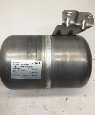 Mercedes-Benz GLE (W166 - C292) Air suspension tank/reservoir A1663200015