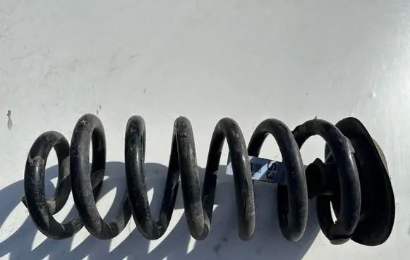 BMW X5 E53 Rear coil spring 6750352 3353