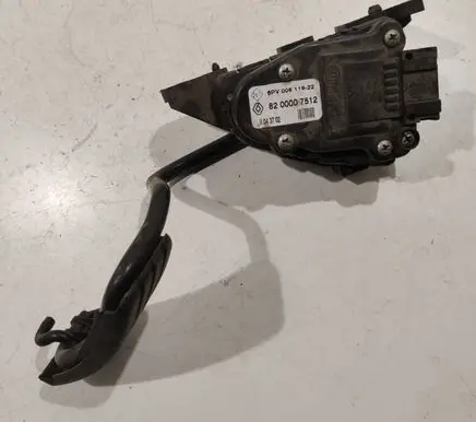 Renault Espace - Grand espace IV Accelerator throttle pedal 8200007512
