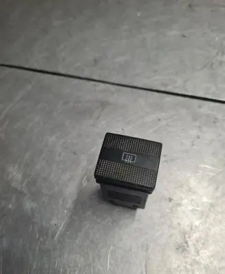 Volkswagen Golf III Windscreen/window heater switch 1H0959621 501591
