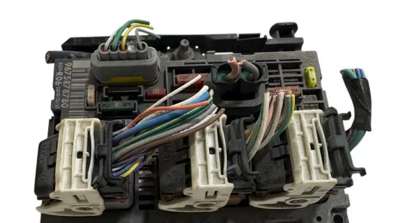 Peugeot Expert BSM Control unit 9675878780