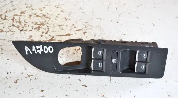 Volkswagen Tiguan Electric window control switch 5K4959857