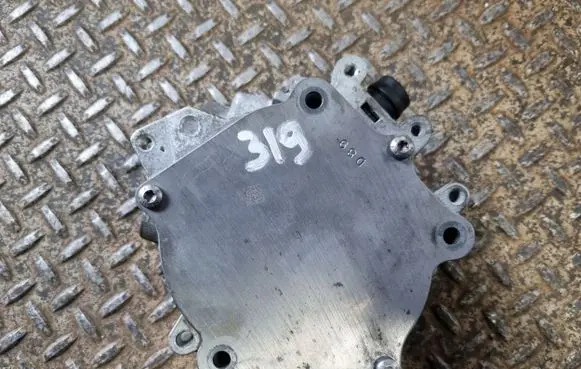Volkswagen Tiguan Allspace Vacuum pump 06K145100BB