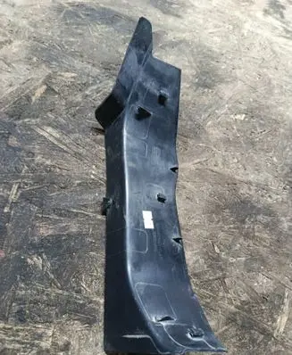 Ford Courier Rear/tail light trim molding ET7613N553ACW