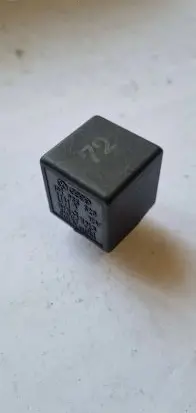Volkswagen Golf III Other relay 191955529