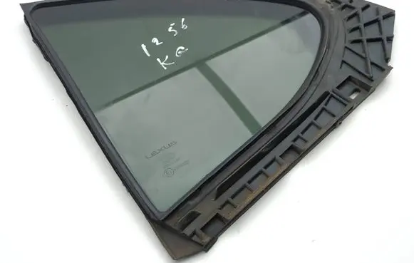 Rear vent window glass