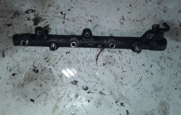 BMW 5 E60 E61 Fuel main line pipe 7787164 0445214030