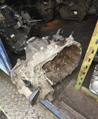 Renault Kangoo I Manual 5 speed gearbox JB1512 7701717139