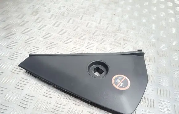 Nissan Qashqai Dashboard side end trim 68499JD000 68499JD20A