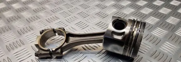 Audi A4 S4 B5 8D Piston with connecting rod