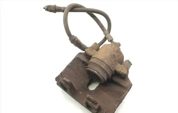 Volkswagen Golf VI Front brake caliper