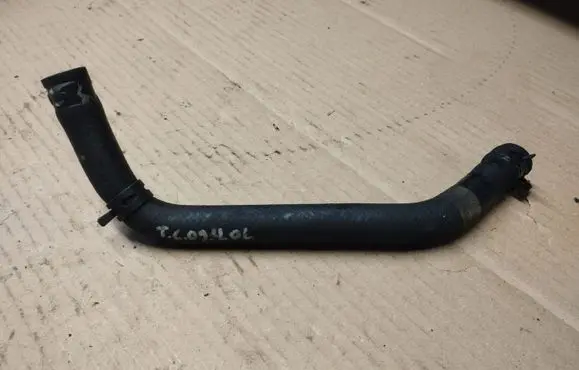 Chrysler Town & Country V Engine coolant pipe/hose