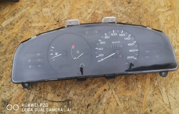 Nissan Sunny Speedometer (instrument cluster) 63000