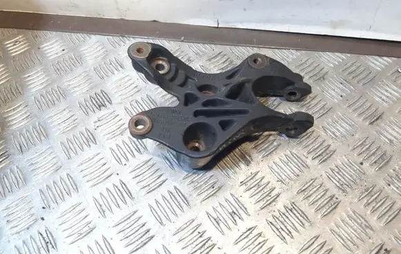 Mini One - Cooper Coupe R56 Engine mounting bracket 678043902 6780439