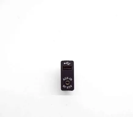 BMW 7 F01 F02 F03 F04 AUX in-socket connector 9237653