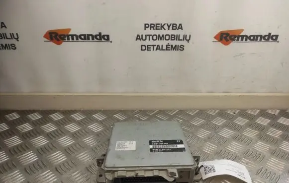 BMW 5 E34 Engine control unit/module 0281001298 2245907