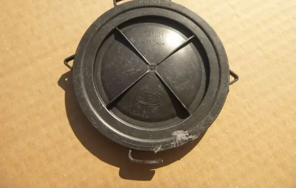 Audi Q3 8U Headlight/headlamp dust cover 72101