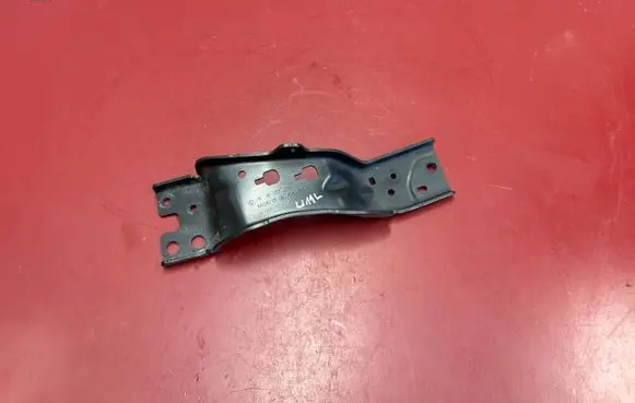 BMW X1 U11 Radiator support slam panel bracket 8737259 51118737259