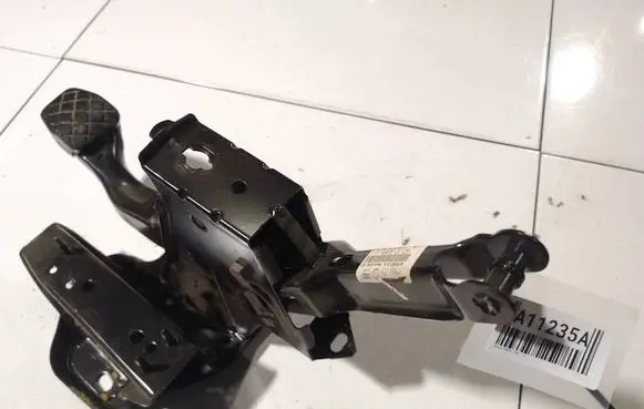 Skoda Fabia Mk1 (6Y) Brake pedal 6Q1721058