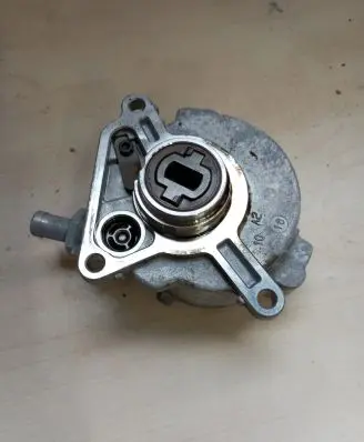 Porsche Cayenne (92A) Vacuum pump 03H145100C