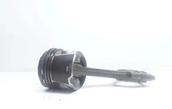 Volvo V70 Piston with connecting rod
