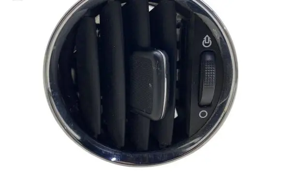 Peugeot 308 SW Dash center air vent grill 9658515377