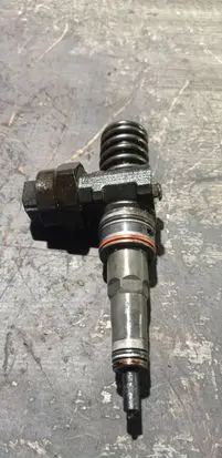 Fuel injector