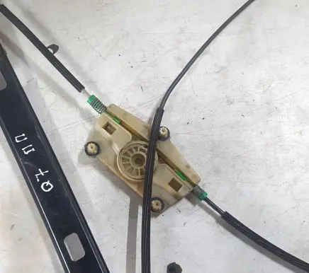 Audi Q7 4L Front window lifting mechanism without motor 4L0837462A