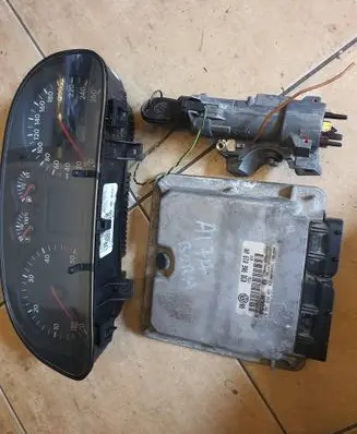 Volkswagen Golf IV Engine control unit/module 038906019AM 1J0920805G 0281010091