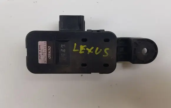 Lexus GS 300 350 430 450H Exhaust pressure sensor 0136500010