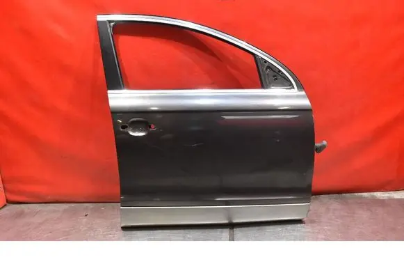 Audi Q7 4L Front door 