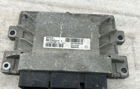 Renault Clio IV Engine control unit/module S180042157A 237101907R 237101206R