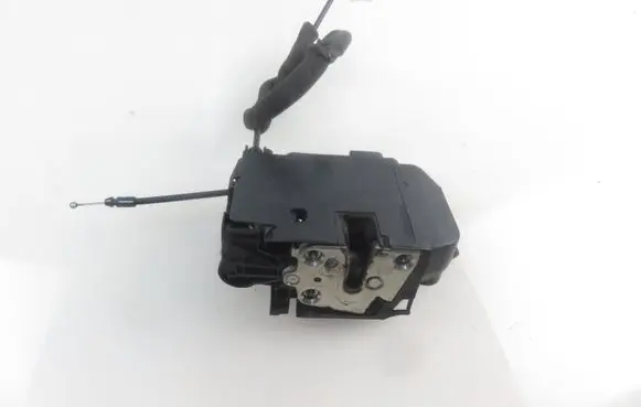 Iveco Daily 6th gen Front door lock 