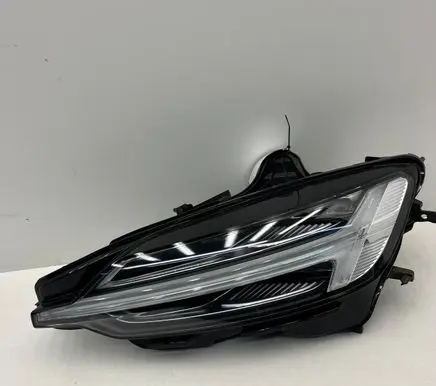 Volvo V60 Headlight/headlamp 32338020