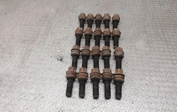 Nuts/bolts