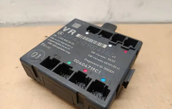 Mercedes-Benz E W212 Door control unit/module A2129004302 A2129028101 A2128203626