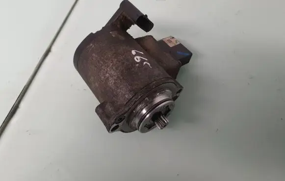 BMW X6 E71 Rear gearbox reducer motor 7586238 33107586238
