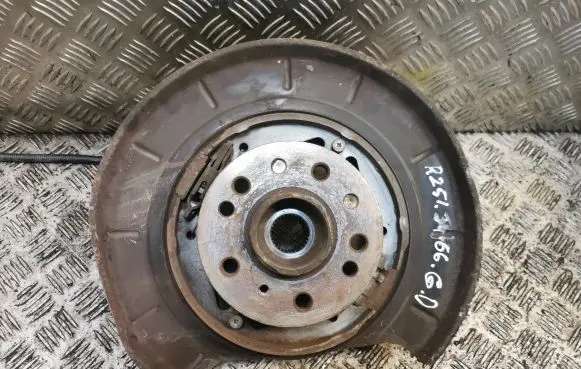 Mercedes-Benz R W251 Rear wheel hub