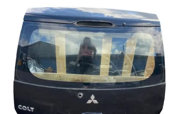 Mitsubishi Colt Tailgate/trunk/boot lid