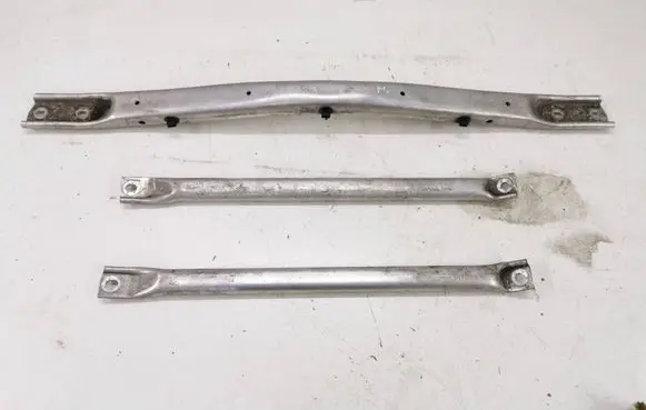 BMW X5 E70 Other engine bay part 7184940 7228081 7184939