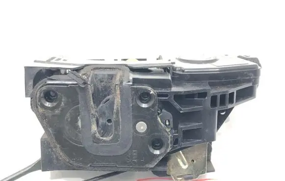 Hyundai Santa Fe Front door lock