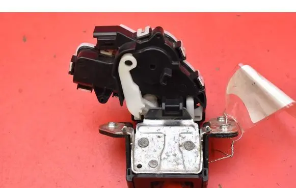 Mazda CX-5 Tailgate/trunk/boot lock/catch/latch C6728