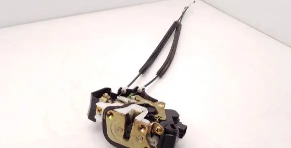 Mitsubishi Colt Front door lock