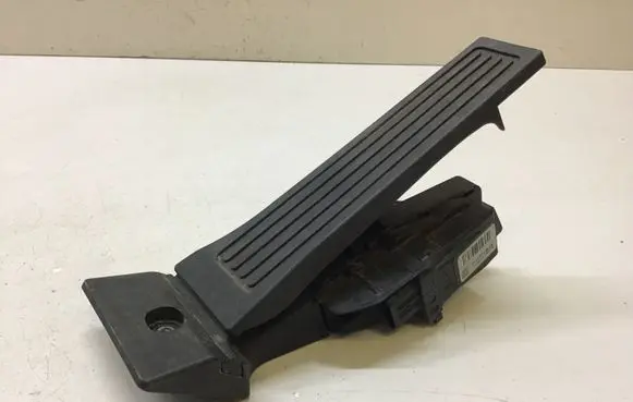 Hyundai Tucson TL Accelerator throttle pedal