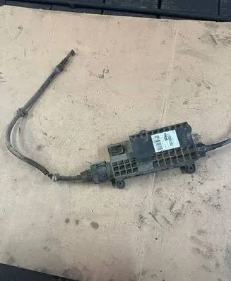 Mercedes-Benz Vito Viano W447 Hand brake release cable A4479067100
